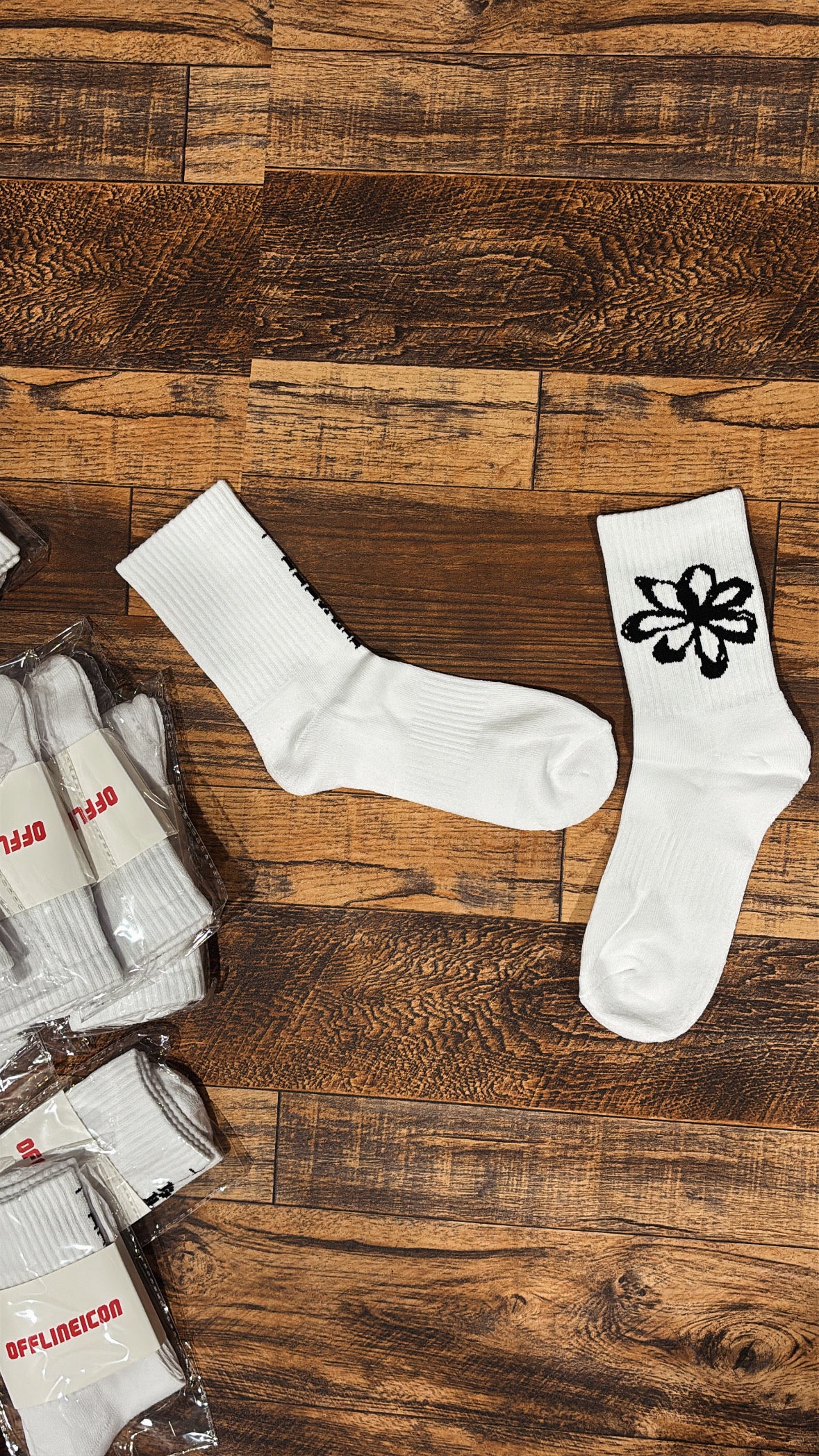 WHAT THE’ SOCKS