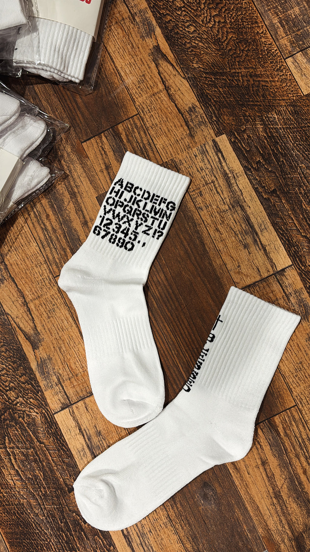 WHAT THE’ SOCKS